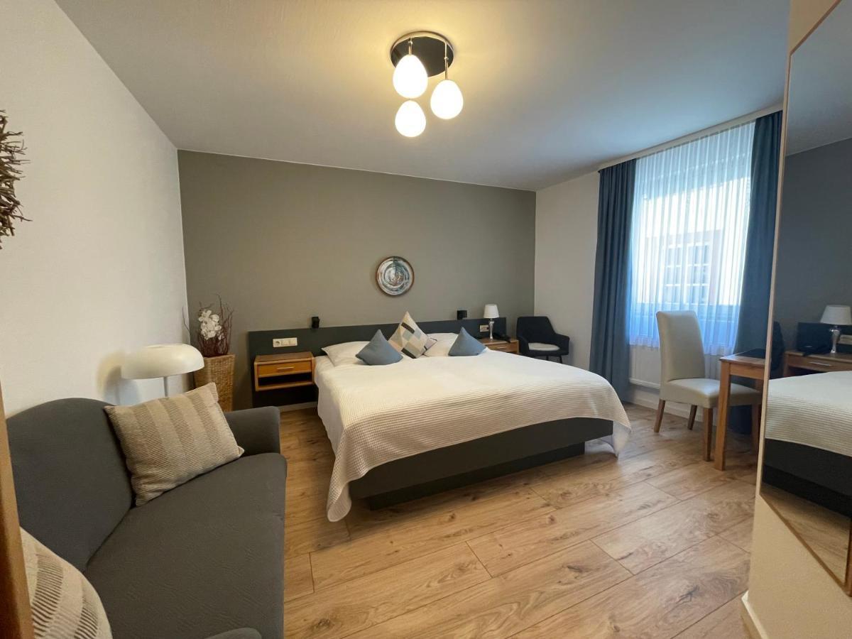 Hotel Saarburger Hof エクステリア 写真
