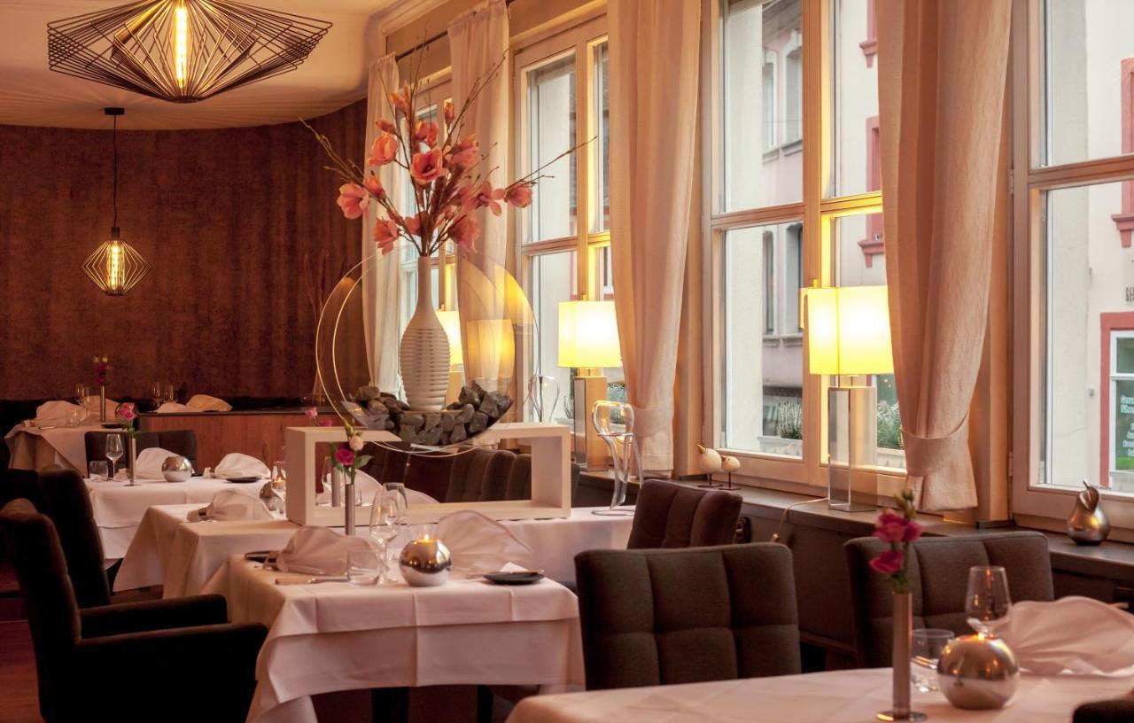 Hotel Saarburger Hof エクステリア 写真