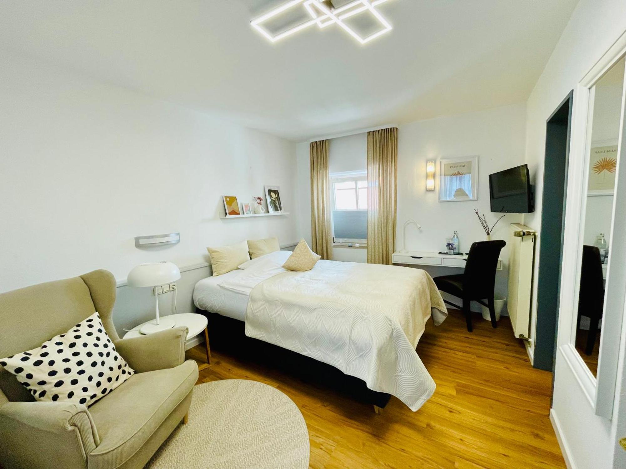 Hotel Saarburger Hof エクステリア 写真